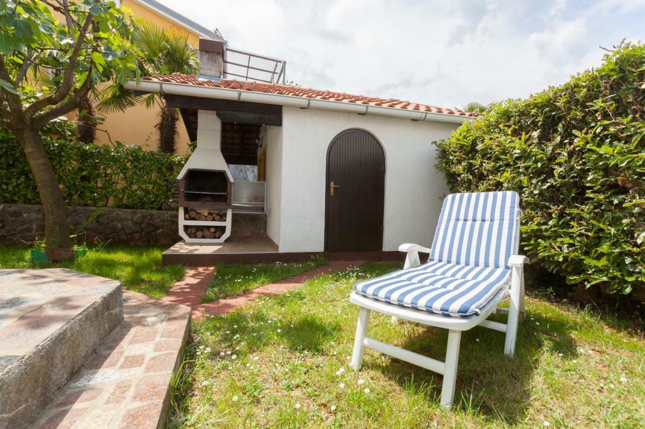 Holiday House Ingrid Malinska Exterior photo